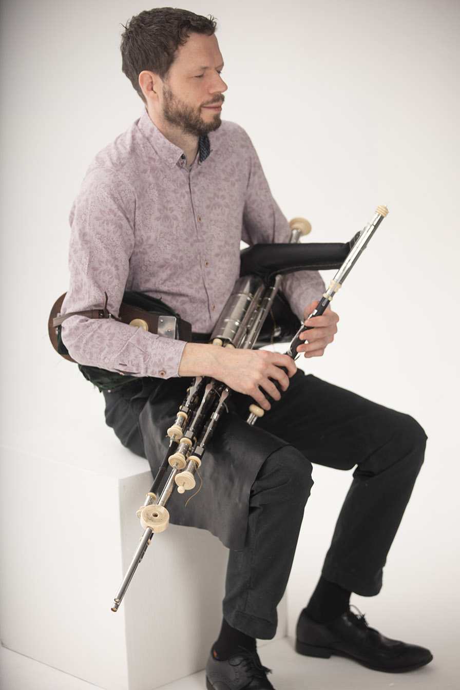 Uilleann piper Eamonn Galldubh